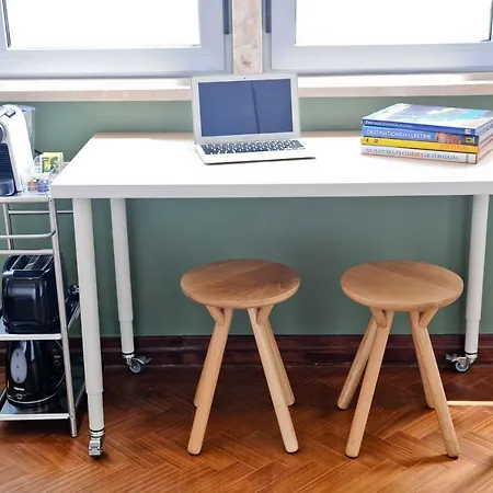 Champagne Vibes In - By Misha's Place 5c *