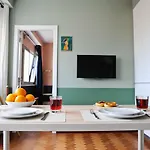 Champagne Vibes In - By Misha's Place 5c ליסבון